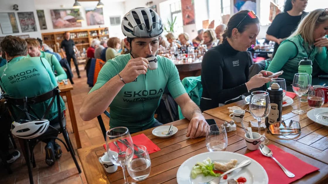 Café et vélo : 10 idées reçues à passer au détecteur